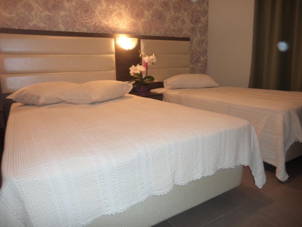 Hotel Dioni Paralía Eksteriør bilde